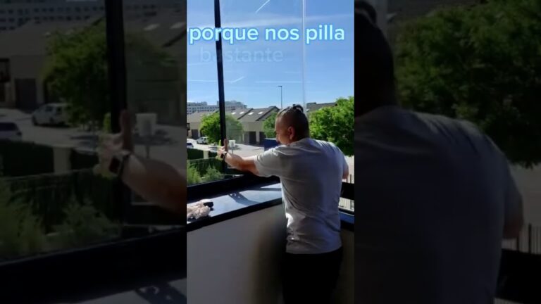 Consejos Esenciales para el Mantenimiento de Cortinas de Cristal