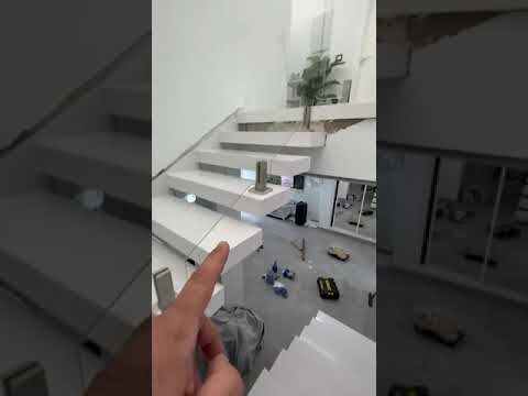Cerramientos Elegantes con Barandillas de Dise&ntilde;o Moderno