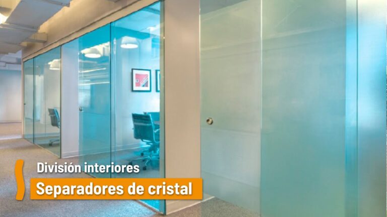 Cristaleras Abatibles: Solución Ideal para Espacios Reducidos