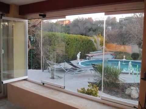 Libertad y Luminosidad: El Encanto de las Cortinas de Cristal